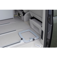 Konsole für Camping-Toilette PP335 hinter Beifahrersitz